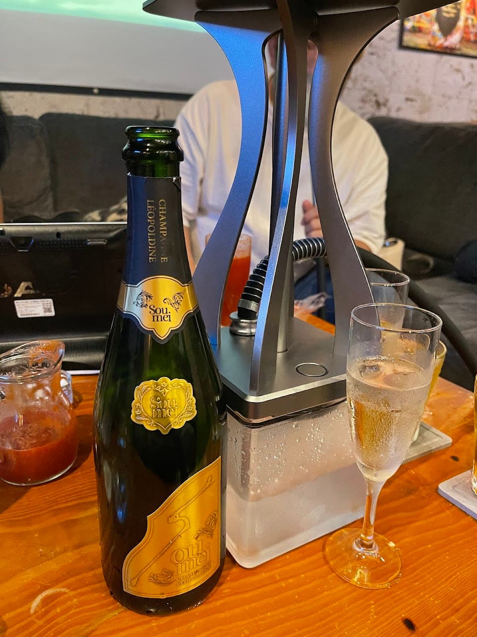 SHISHA BAR MW okinawa 松山で朝まで本格シーシャが楽しめるお店 2