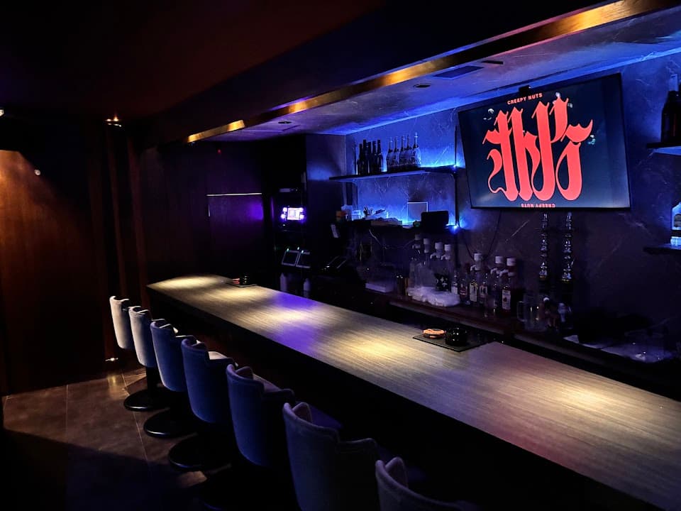 BAR ROXX (バー ロックス)