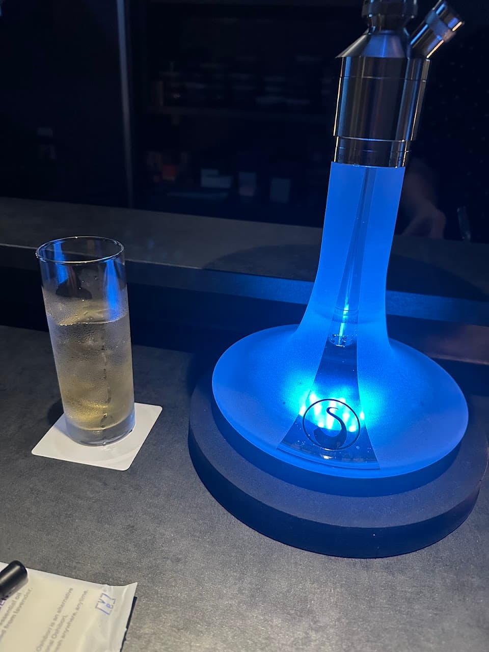 シーシャ&カラオケ BAR Cream 北新地 AVAN 別邸 2