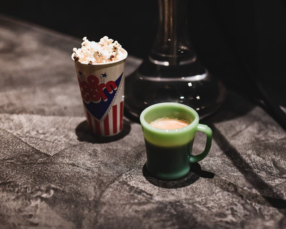 Cafe&Bar+Gallery Chapter 中目黒 (カフェ&Shisha+ギャラリー チャプター中目黒) 2