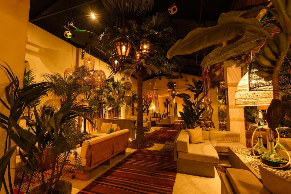 シーシャラウンジ チルラグ 名古屋 グランデ 栄店|SHISHA LOUNGE Chillrug NAGOYA Sakae Grande