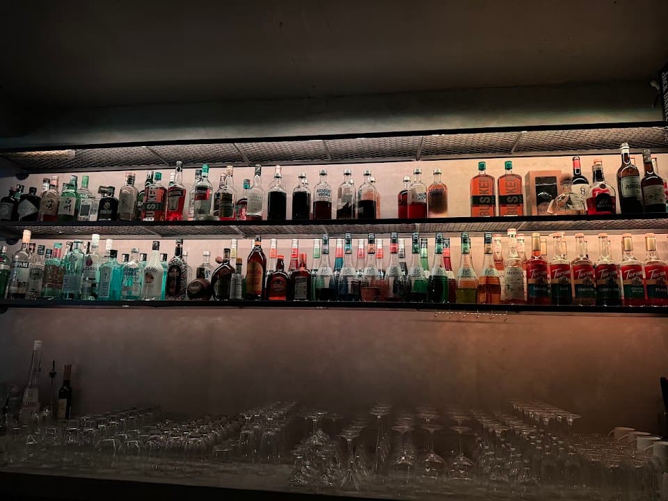 Bar Blue Flamingo
