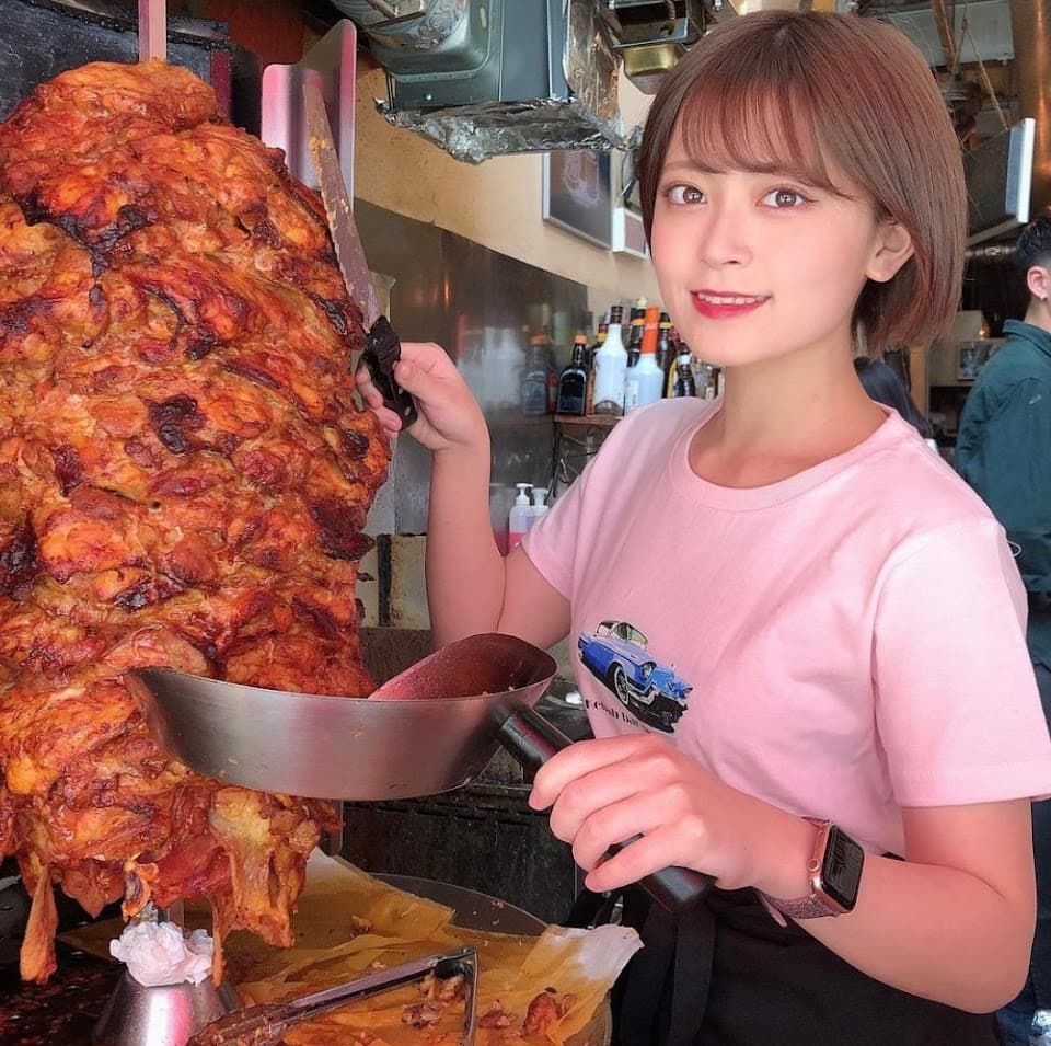 西通りパーラーケバブとシーシャとチュロスの昼飲み 天神グルメ飲み放題店 3