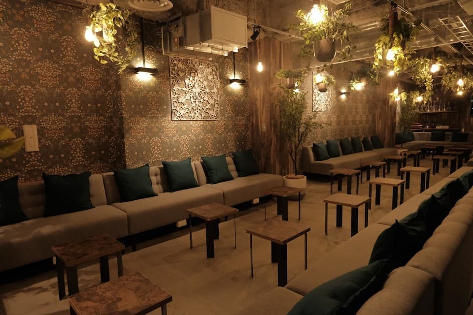 シーシャ カフェ&バー C.STAND シースタンド なんば道頓堀店 3