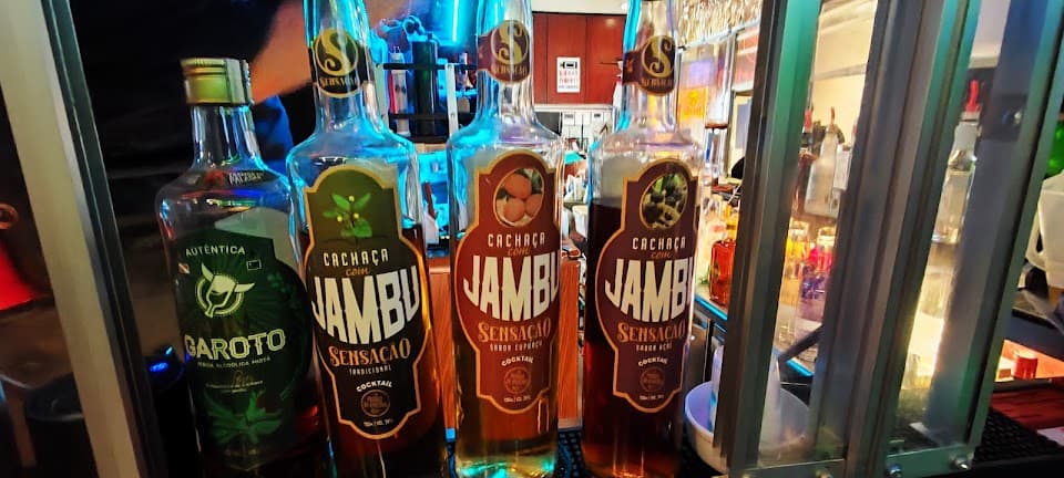 Summit Lounge & Bar 3