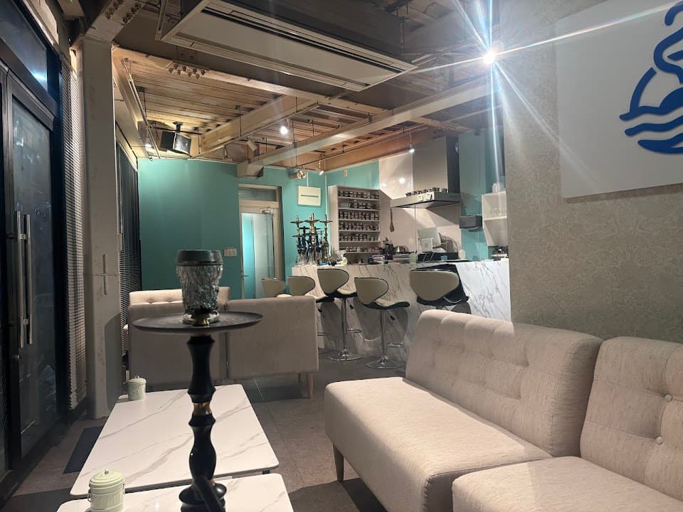 BLUE TERRACE 恵比寿店 シーシャ&ドッグカフェバー 3