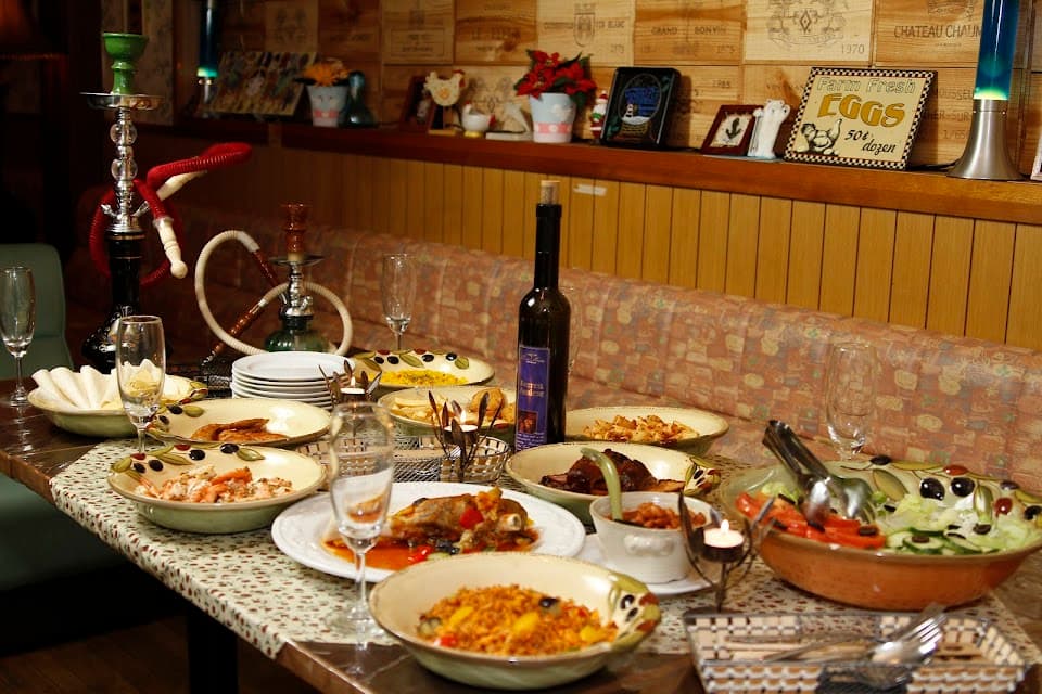 TOM'S HOOKAH CAFE 3