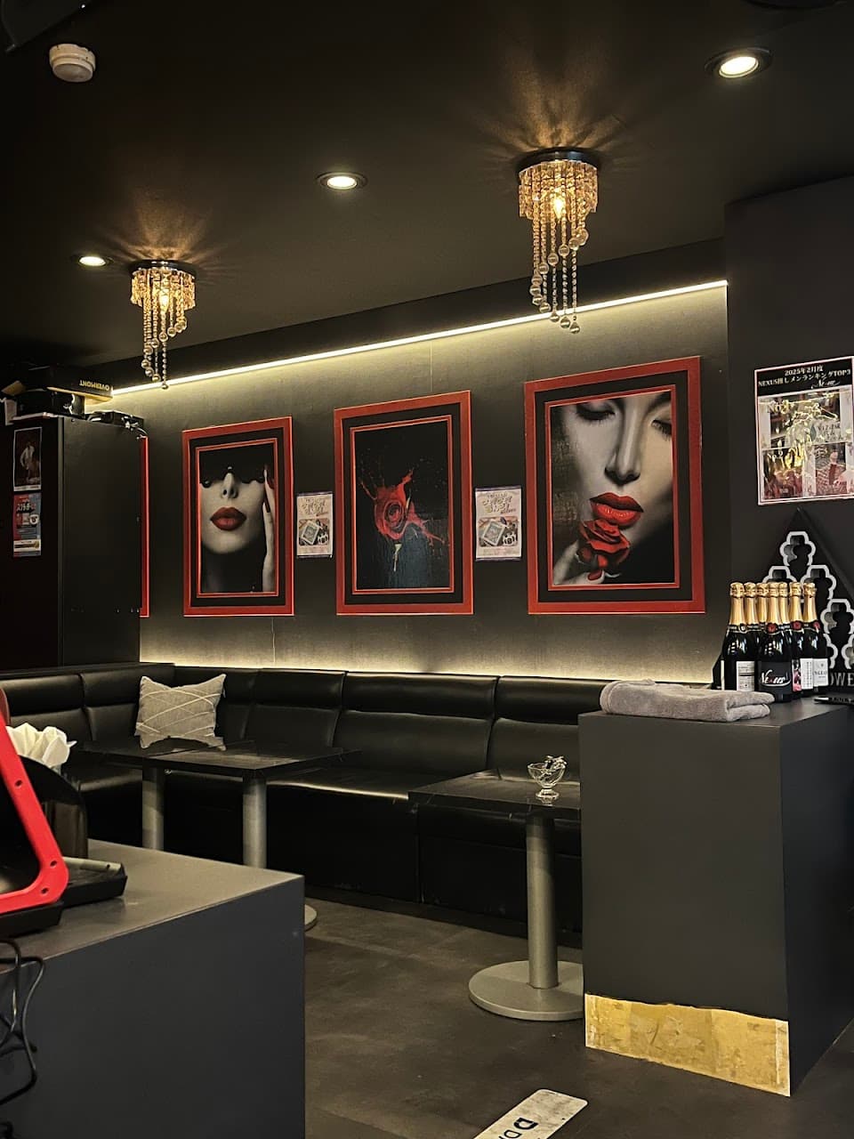 遊べるシーシャ カフェ&バー NEXUS 新宿歌舞伎町 3